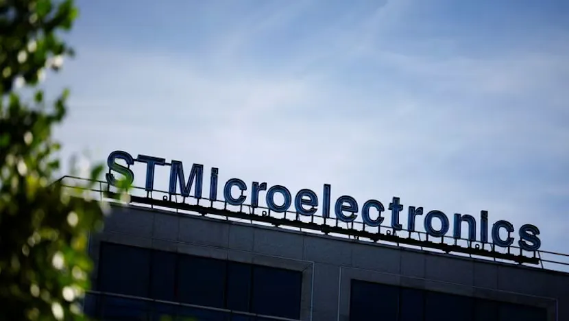 Semiconductor chips on a circuit board